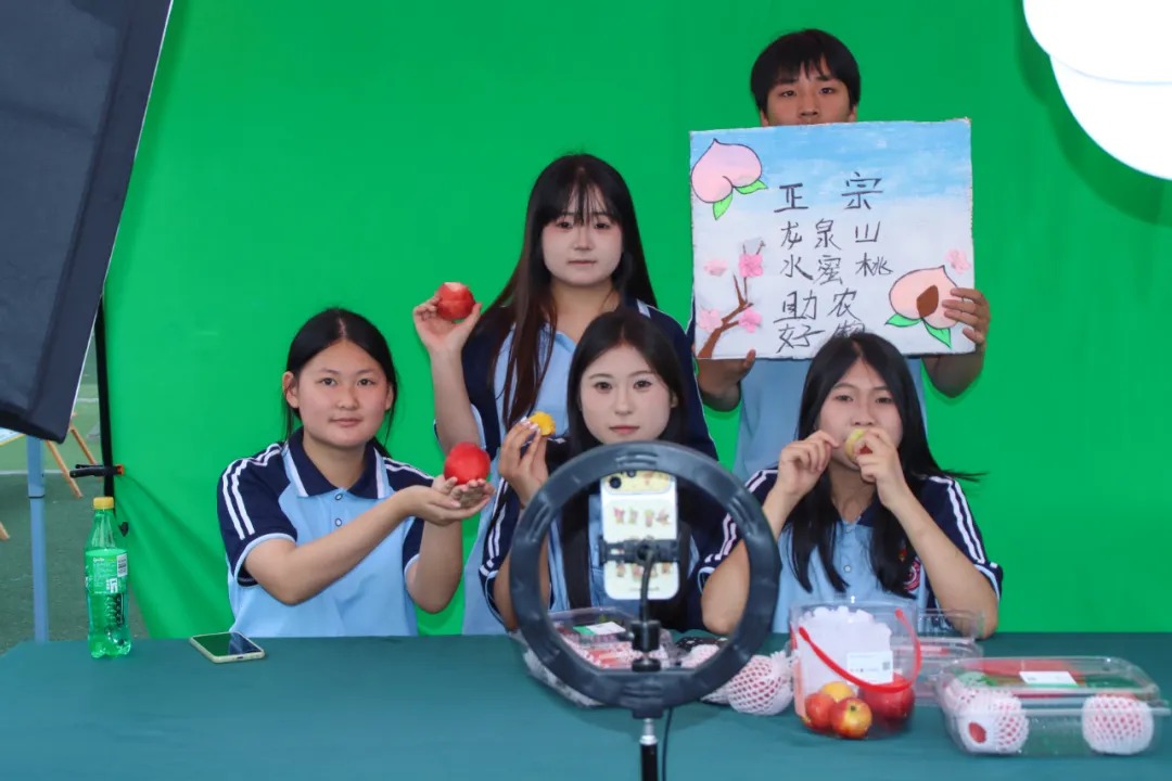 6f5eb2244feff2f44664e310d1c0fa9a.jpg